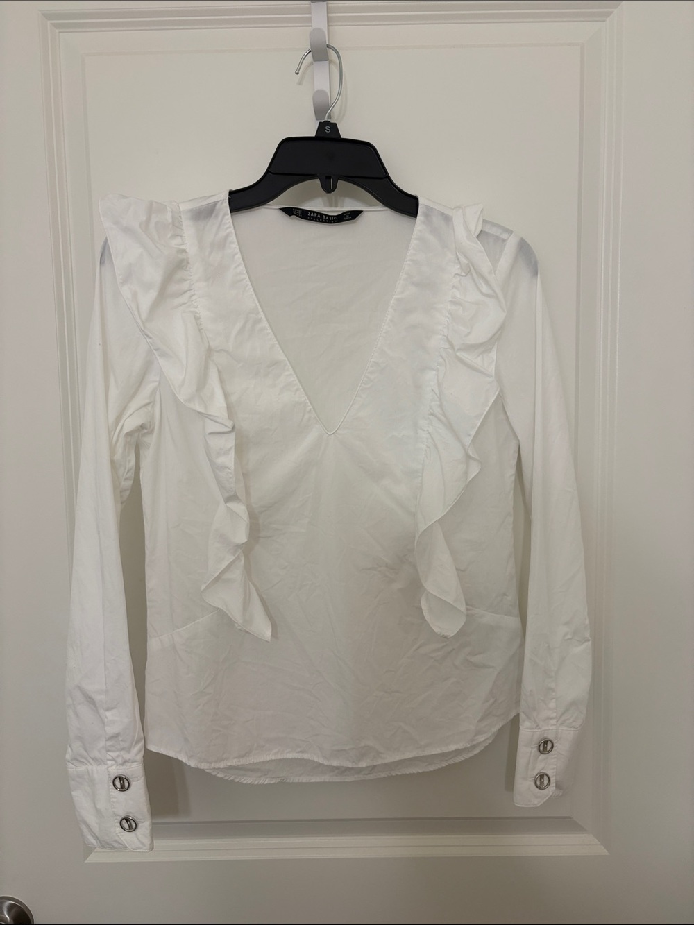 Zara White V-Neck Ruffle Front Long Sleeve Blouse